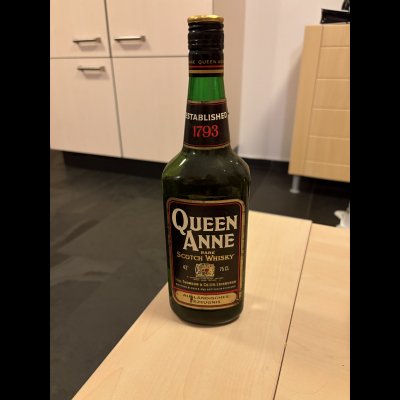 Queen Anne 75 cl zonder streepjescode 